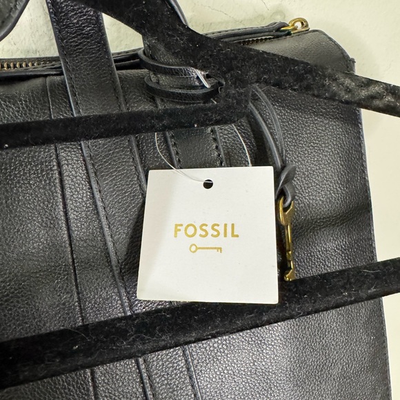 NWT Fossil Elina Convertible Black Leather Backpack main image 3